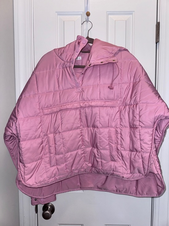 Altar'd State Jackets & Blazers - Altar'd State Pink Quilted Hooded Poncho